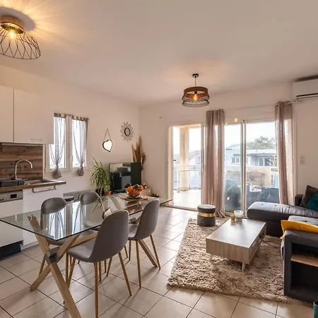 U Nidu - A Ajaccio, Magnifique 4 Couchages Vue Apartment *